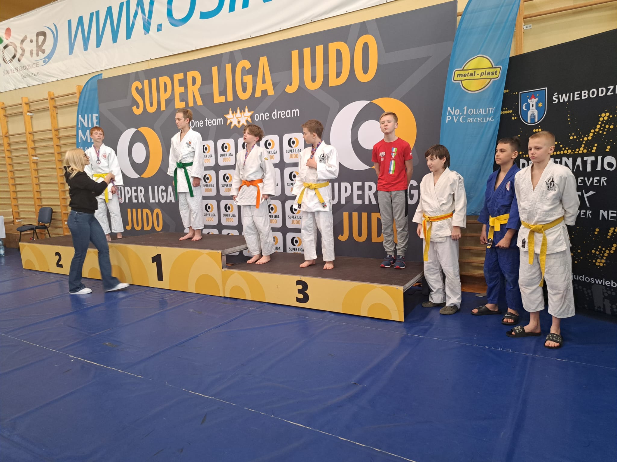 Złoto, srebro i brąz – kolejne medale w rękach strzegomskich judoków [FOTO] 